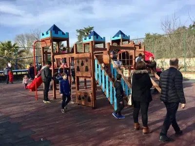 Aire de jeux en bois — Elysee