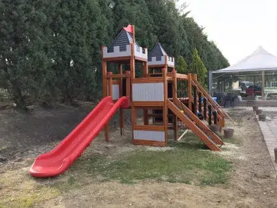 Château de jeux en bois — Elysee