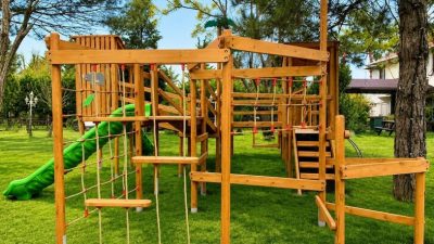 Parcours d’escalade et d’équilibre en bois — Elysee