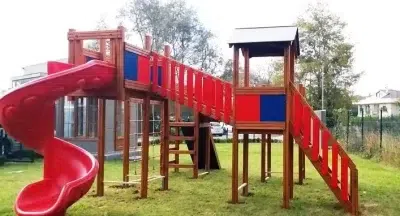 Aire de jeux en bois — Elysee