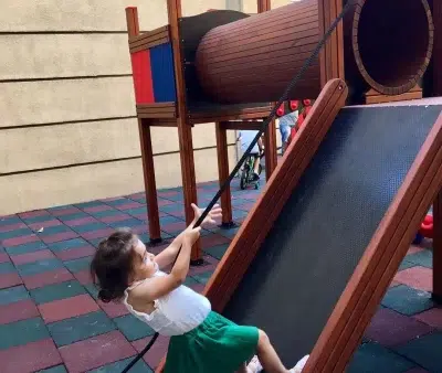 Aire de jeux en bois — Elysee