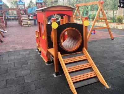 Train de jeux en bois — Elysee