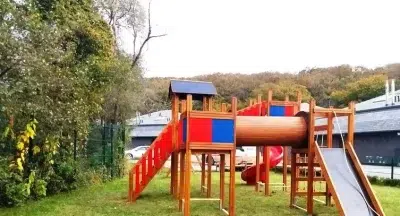 Aire de jeux en bois — Elysee