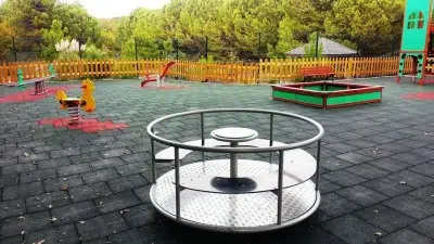 Tourniquet pour aire de jeux — Elysee