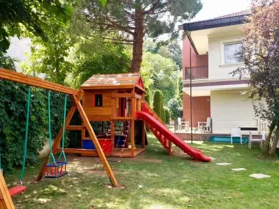 Aire de jeux en bois — Elysee