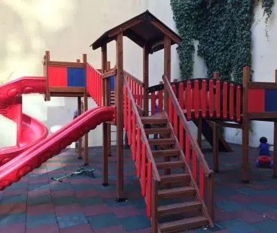 Aire de jeux en bois — Elysee