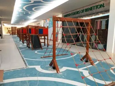 Parcours d’escalade et d’équilibre en bois — Elysee