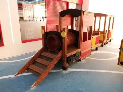 Train de jeux en bois — Elysee