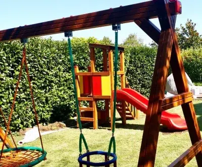 Portique de balançoires en bois — Elysee