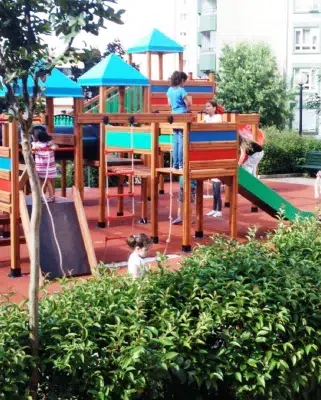 Aire de jeux en bois — Elysee