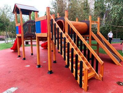 Parcours d’escalade et d’équilibre en bois — Elysee