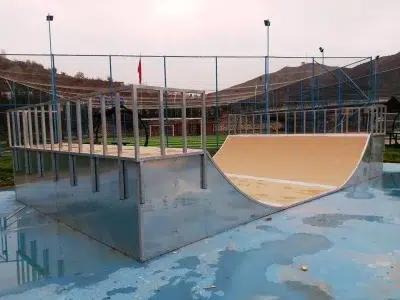Skatepark et rampes — Elysee
