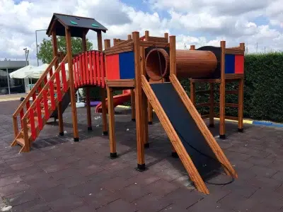 Aire de jeux en bois — Elysee