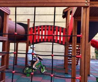 Aire de jeux en bois — Elysee